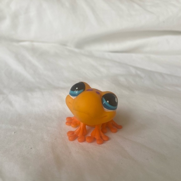 Littlest Pet Shop #874 TREE FROG Orange with Purple Spots - Picture 4 of 14